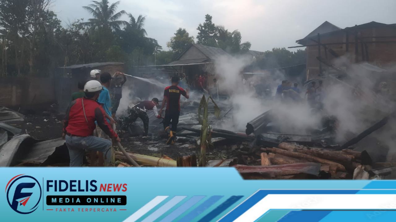 Dua Rumah Warga di Desa Sugiwaras Hangus Terbakar