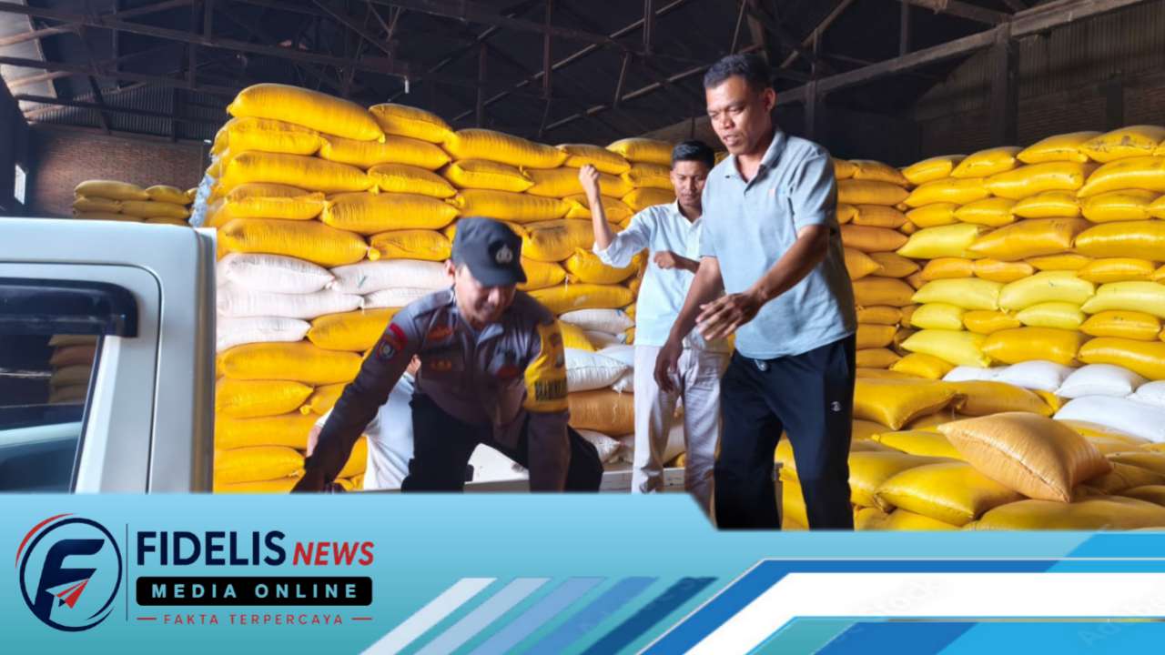 Dukung Ketahanan Pangan, Bhabinkamtibmas Polsek Tutar Kawal Petani Jual Jagung ke Bulog