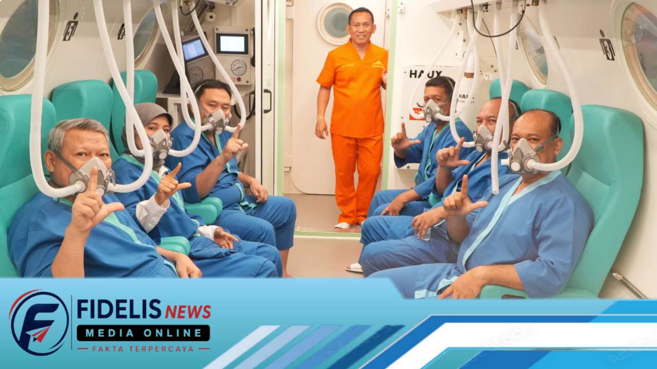 Dankodaeral VI Sematkan Brevet Kehormatan Hiperbarik Kepada Kapolda, Kejati dan Plt. Rektor UNM Dalam Hari Kesehatan TNI AL